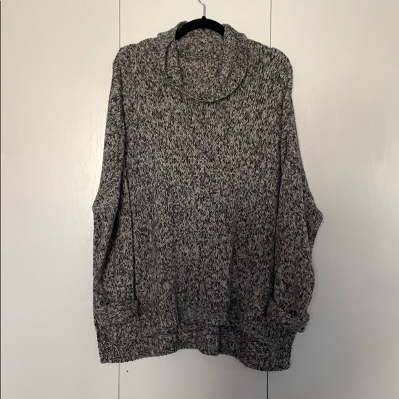 Old Navy Sweaters - Old Navy Turleneck Sweater